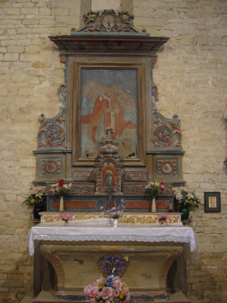 ensemble du maître-autel : autel tombeau, tabernacle, retable et tableau : Saint Denis