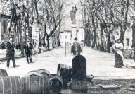 monument (monument commémoratif), de la République. Œuvre détruite