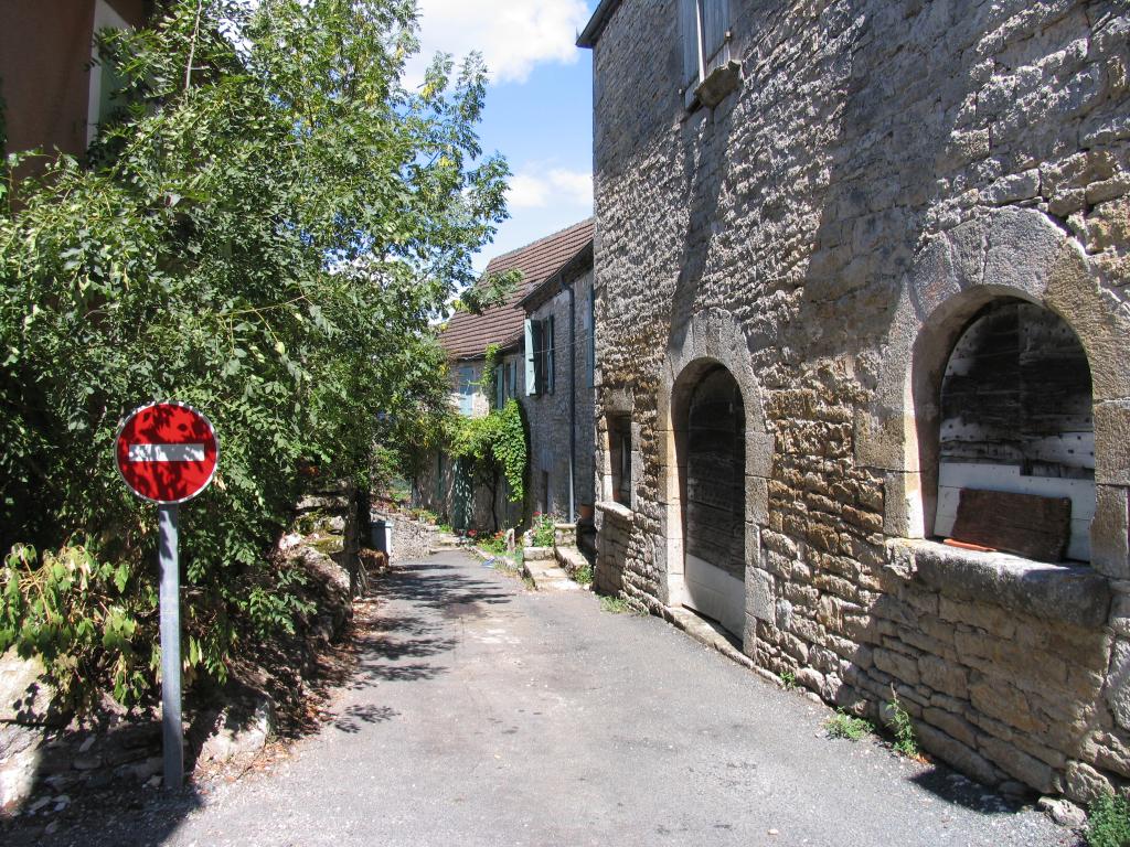 village : bourg castral
