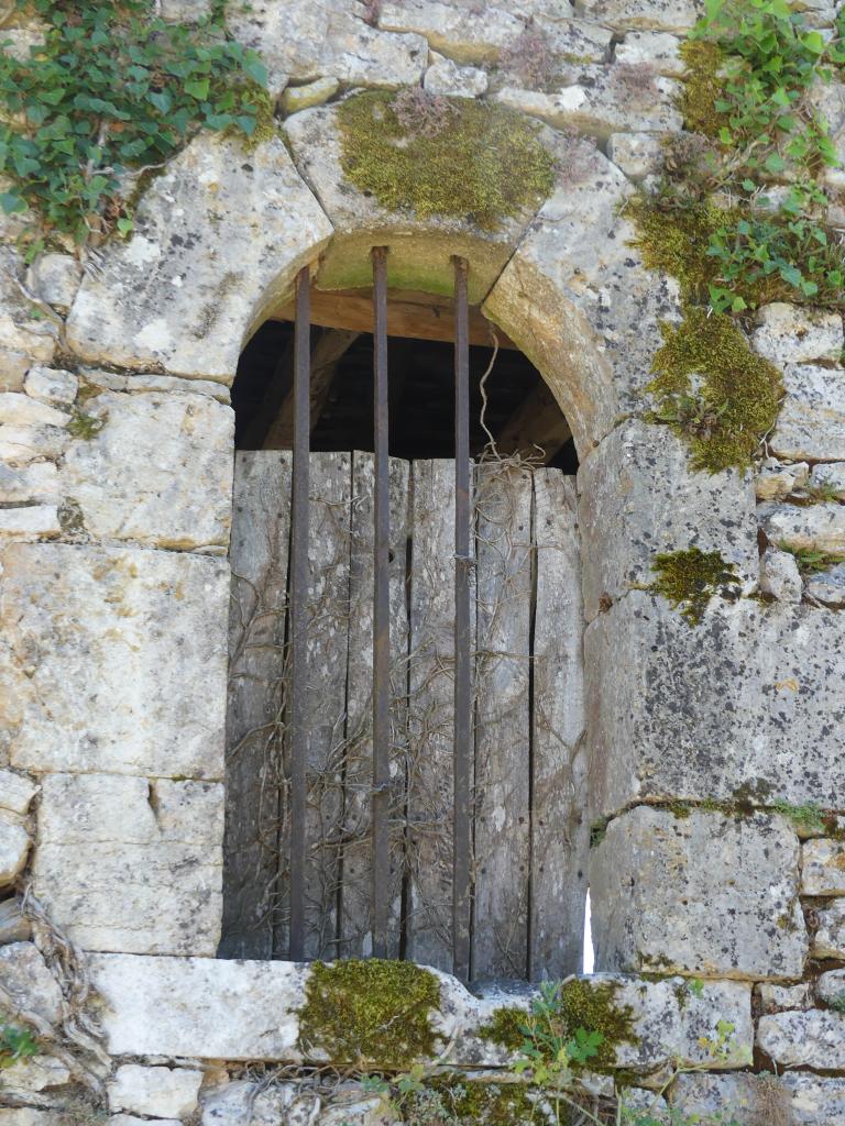 église paroissiale Notre-Dame , grange monastique de cisterciennes