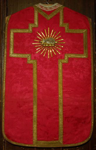 Ornement liturgique catholique rouge (n° 16)