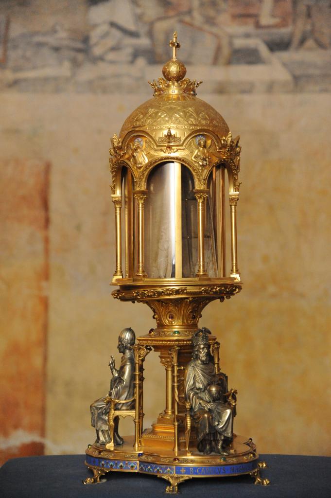 reliquaire-monstrance néo-gothique de la Sainte Coiffe