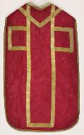 chasuble rouge et deux dalmatiques (n° 42)