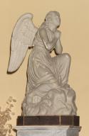 paire de piédestaux et de leurs statues (petite nature) : Anges en adoration