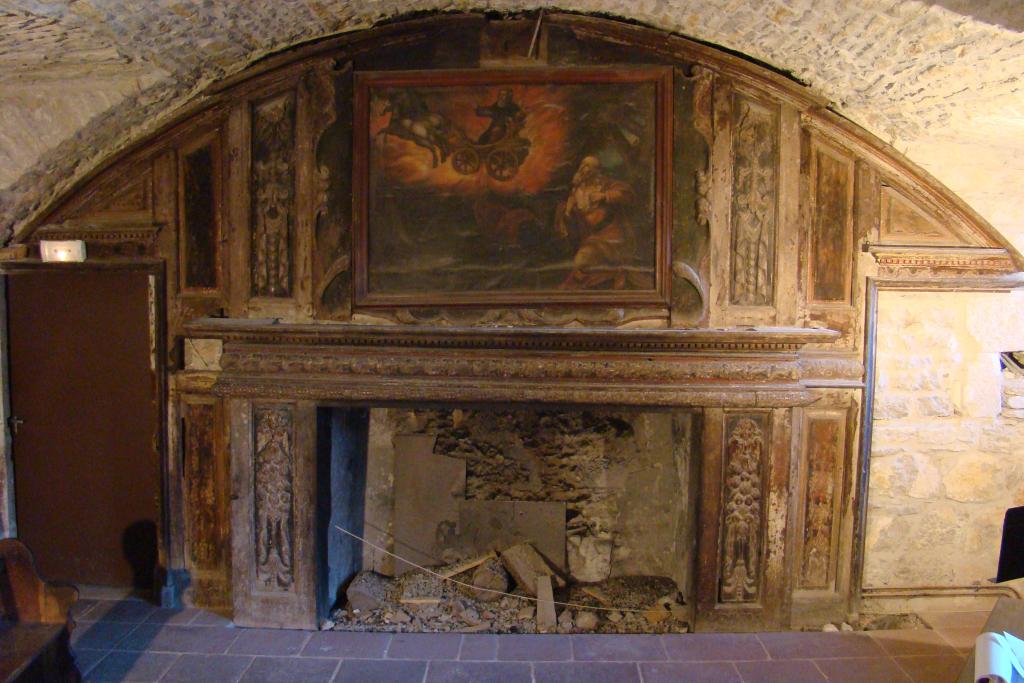 cheminée, avec tableau d'Elie sur son chariot de feu