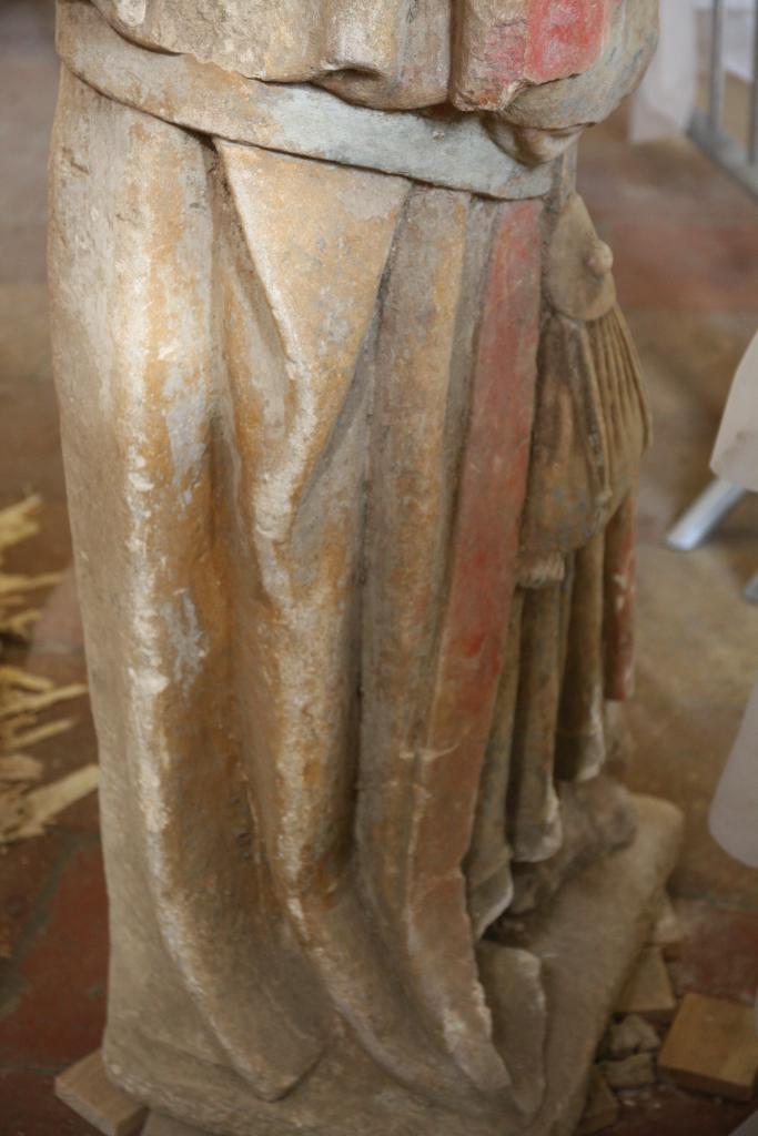 groupe sculpté de la Mise au tombeau