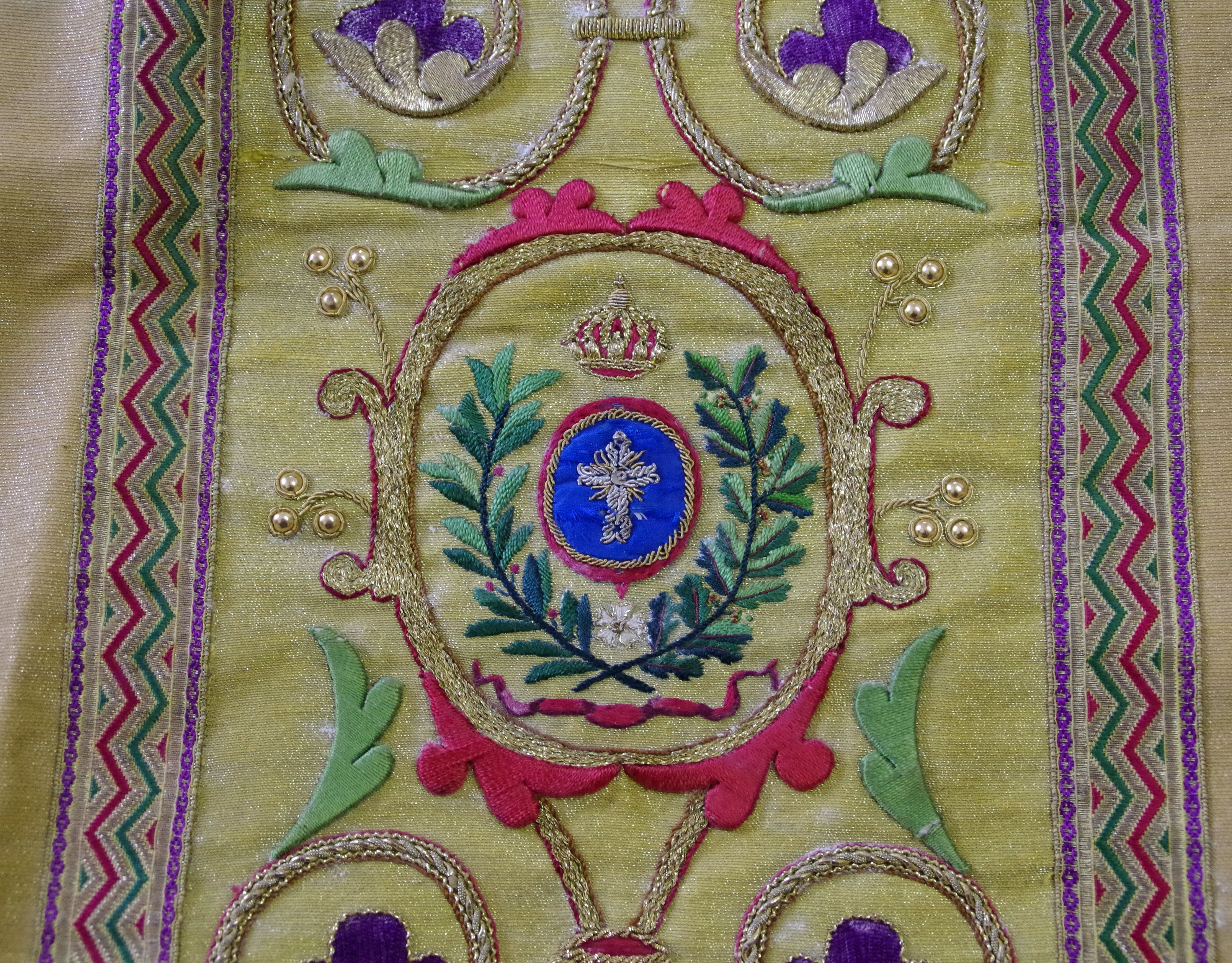 sommaire des textiles de l'église de Saint-Mamert-du-Gard