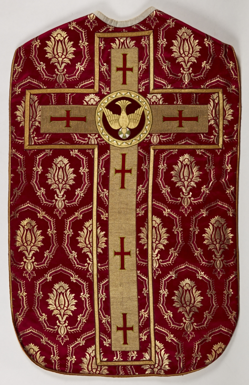 chasuble rouge avec étole, manipule et bourse de corporal