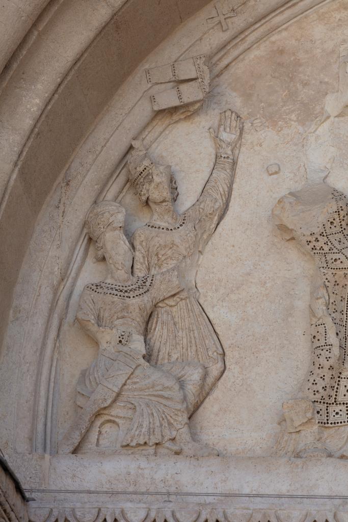 statues et hauts-reliefs du portail de Saint-Gilles