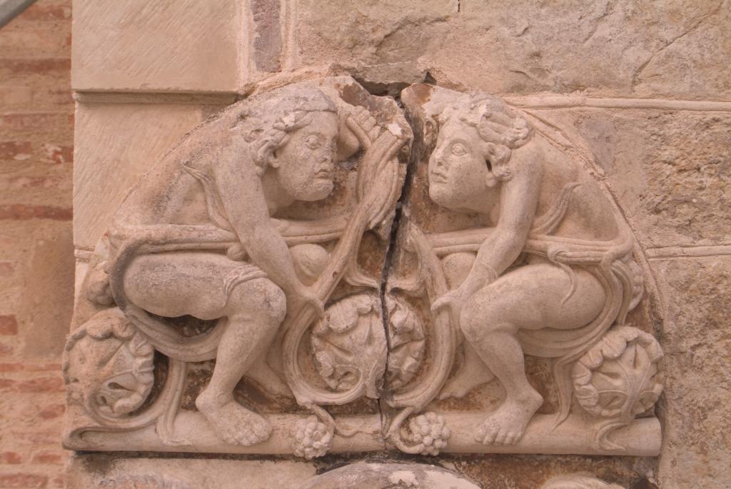 Abbaye de chanoines de saint Augustin, dite basilique Saint-Sernin, actuellement église paroissiale