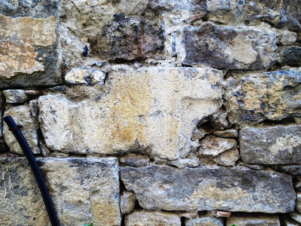 maisons modernes et contemporaines avec remploi médiéval à Lagrasse