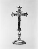 croix d'autel : Christ en croix