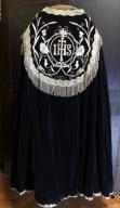 chape, chasuble, étole, bourse de corporal et voile de calice (ornement noir)