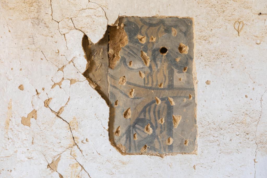 Peintures monumentales et plafond peint du logis