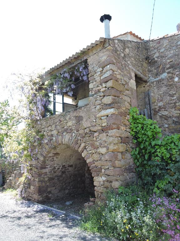 écart : hameau de Saint-Xist