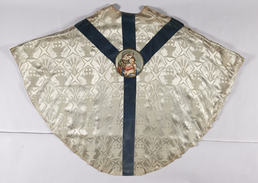 chasuble ample blanche
