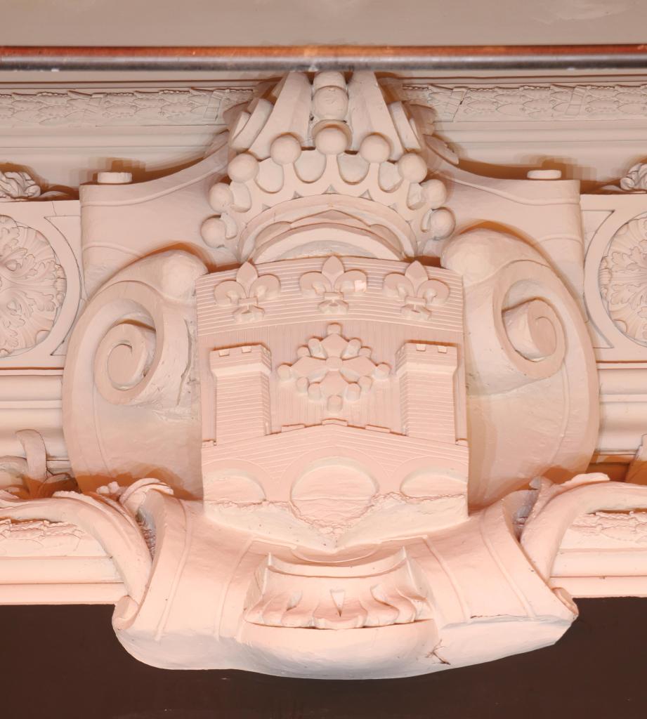 ensemble du décor porté de la salle, de la scène, du balcon et des galeries