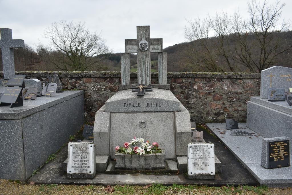 cimetière d'Ampiac