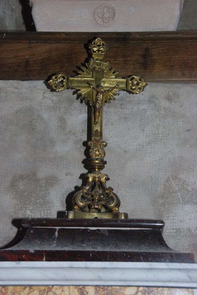 croix d'autel
