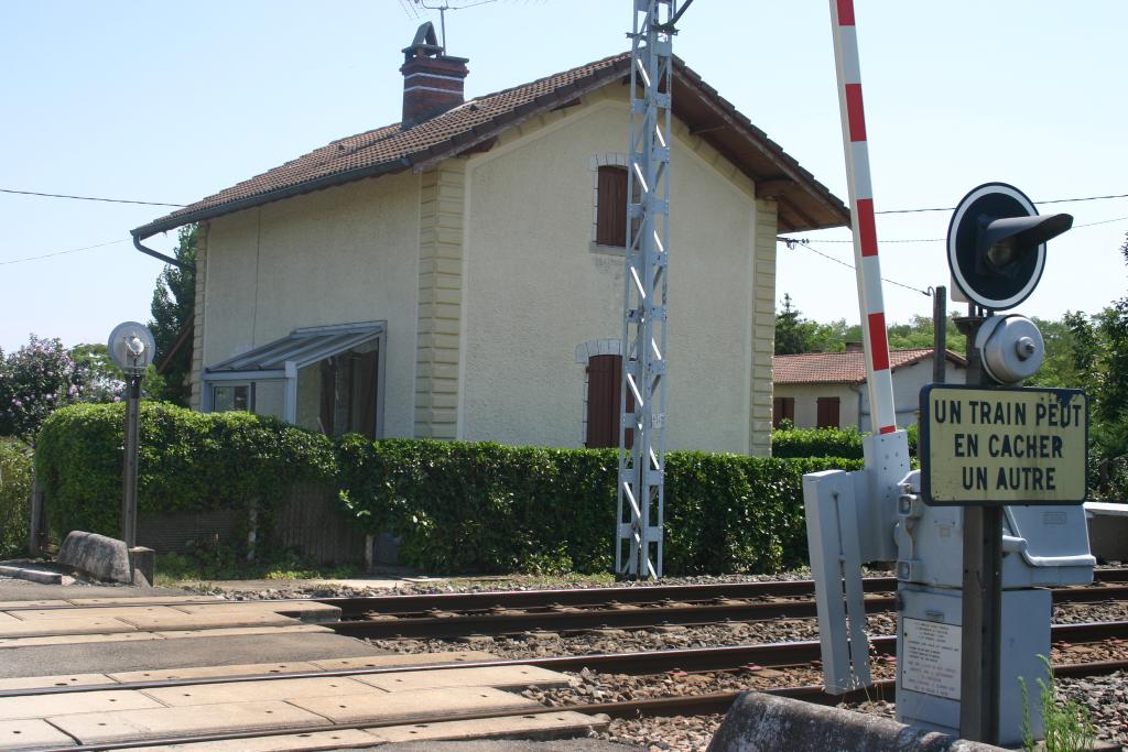 maison de garde-barrière