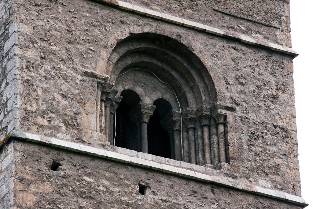 prieuré de bénédictins, église paroissiale Saint-Pierre, Saint-Ebons