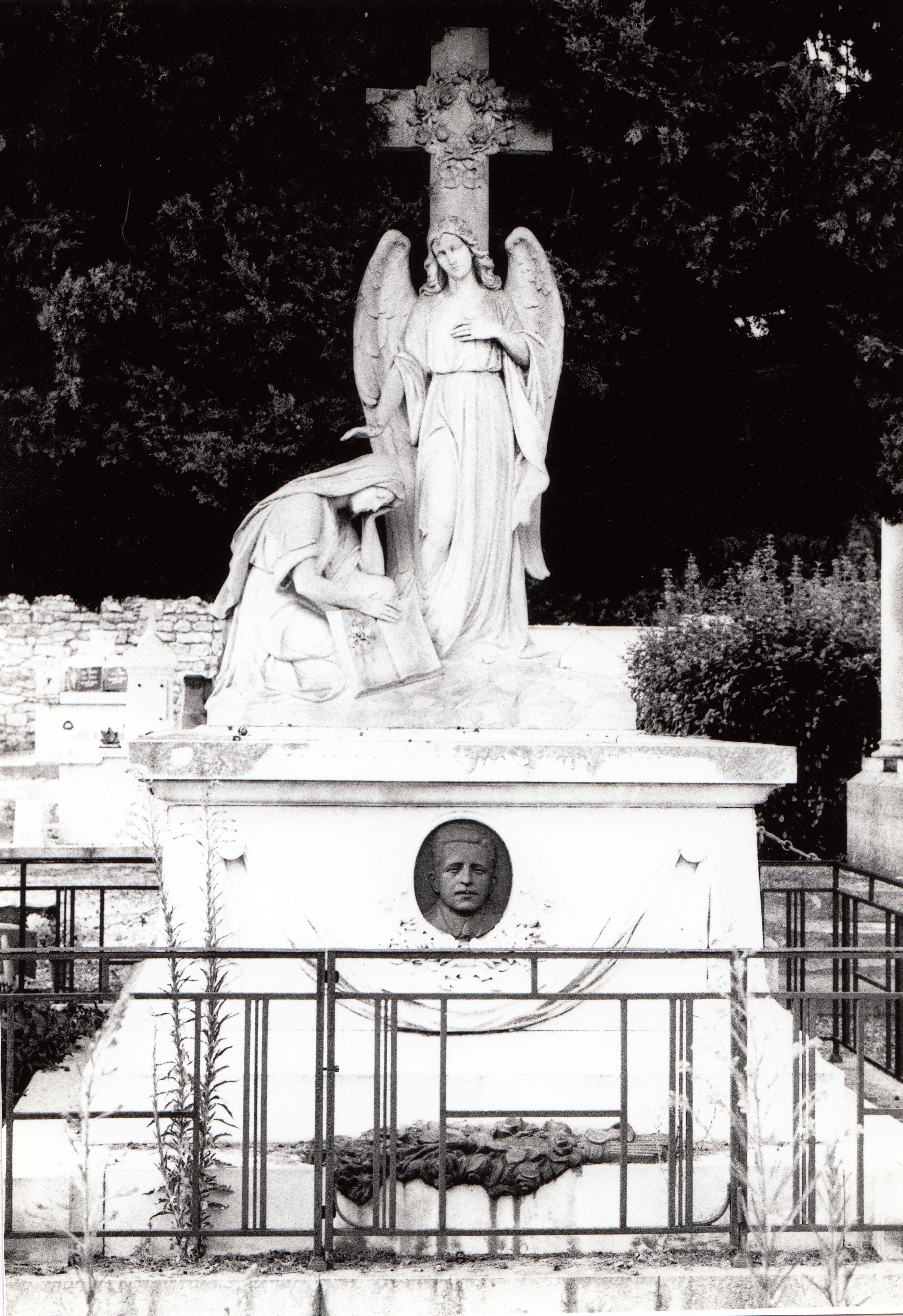 monument de Jean Pujo