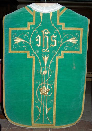 chasuble verte avec étole et manipule (n° 34)