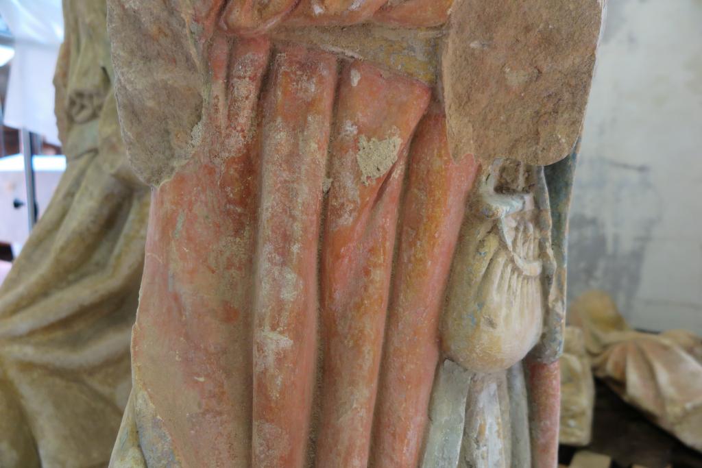 groupe sculpté de la Mise au tombeau