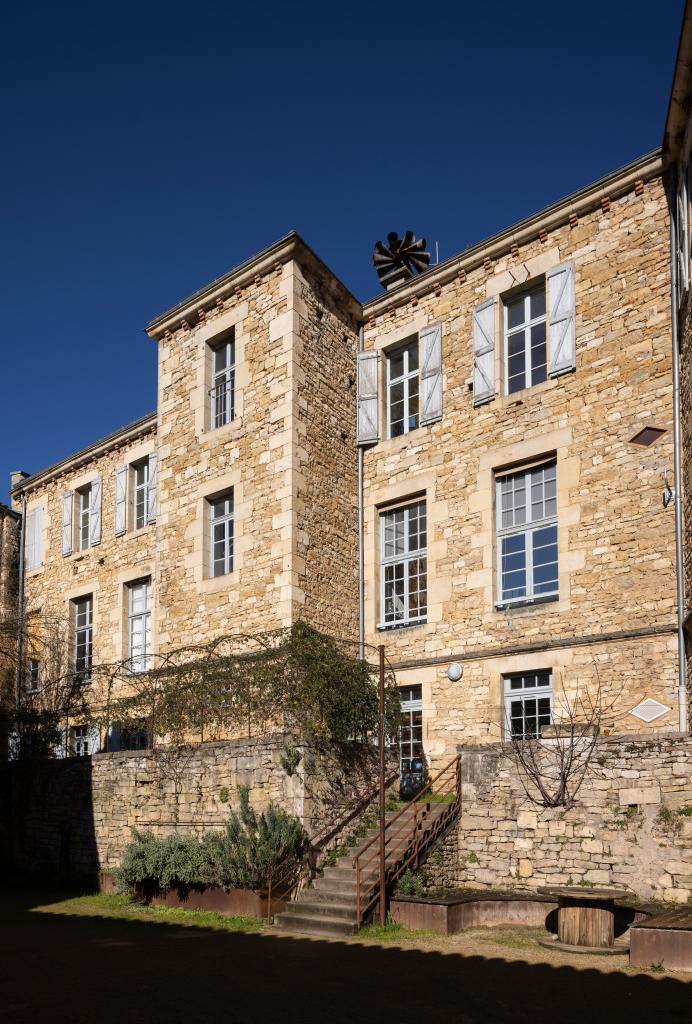 ancienne école de filles, actuelle médiathèque
