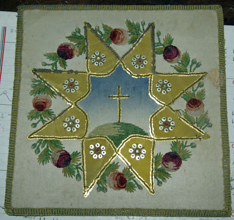 sommaire des textiles de l'église de Saint-Laurent-des-Arbres