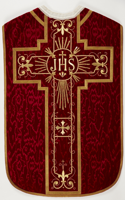 chasuble rouge avec étole, manipule et voile de calice