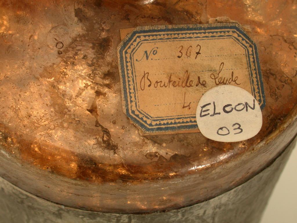 instrument de démonstration de phénomènes électrostatiques : bouteille de Leyde