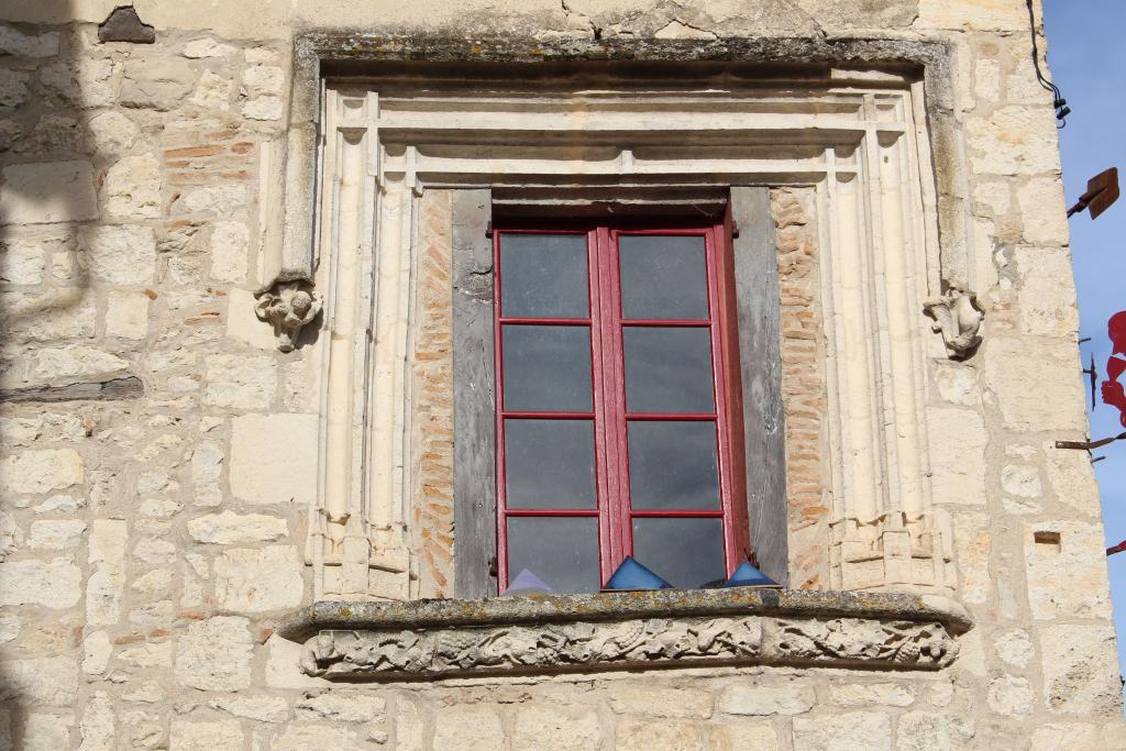place des cornières (à couverts)