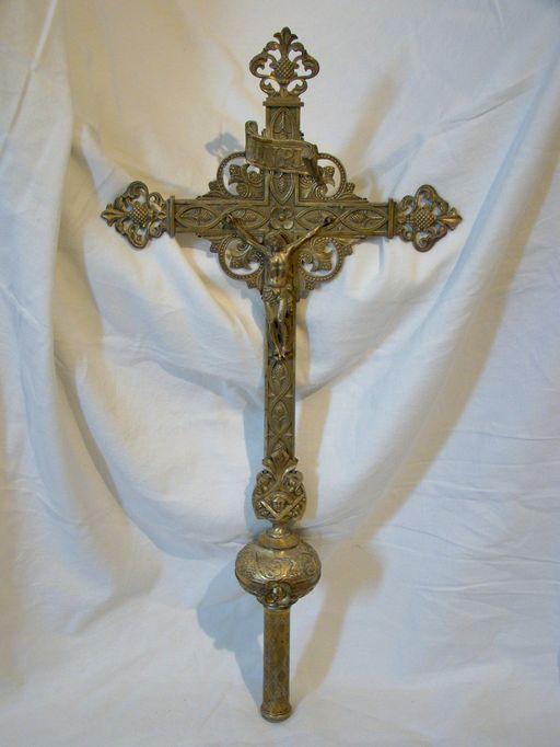 croix de procession : Christ en croix
