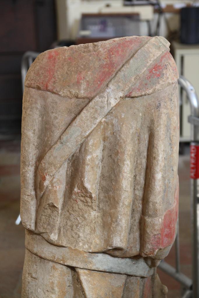 groupe sculpté de la Mise au tombeau