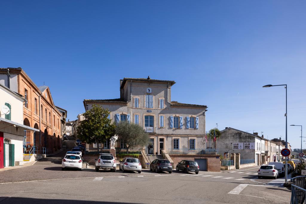 ancienne mairie-école halle