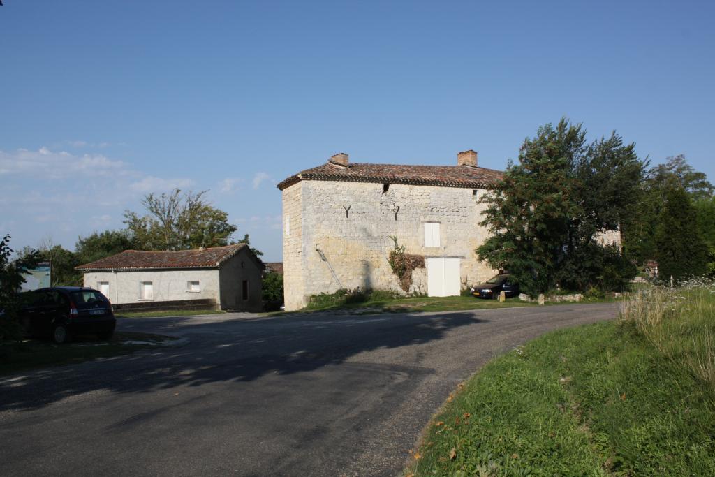 village de Mauroux