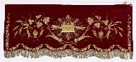 quatre pentes de dais rouge