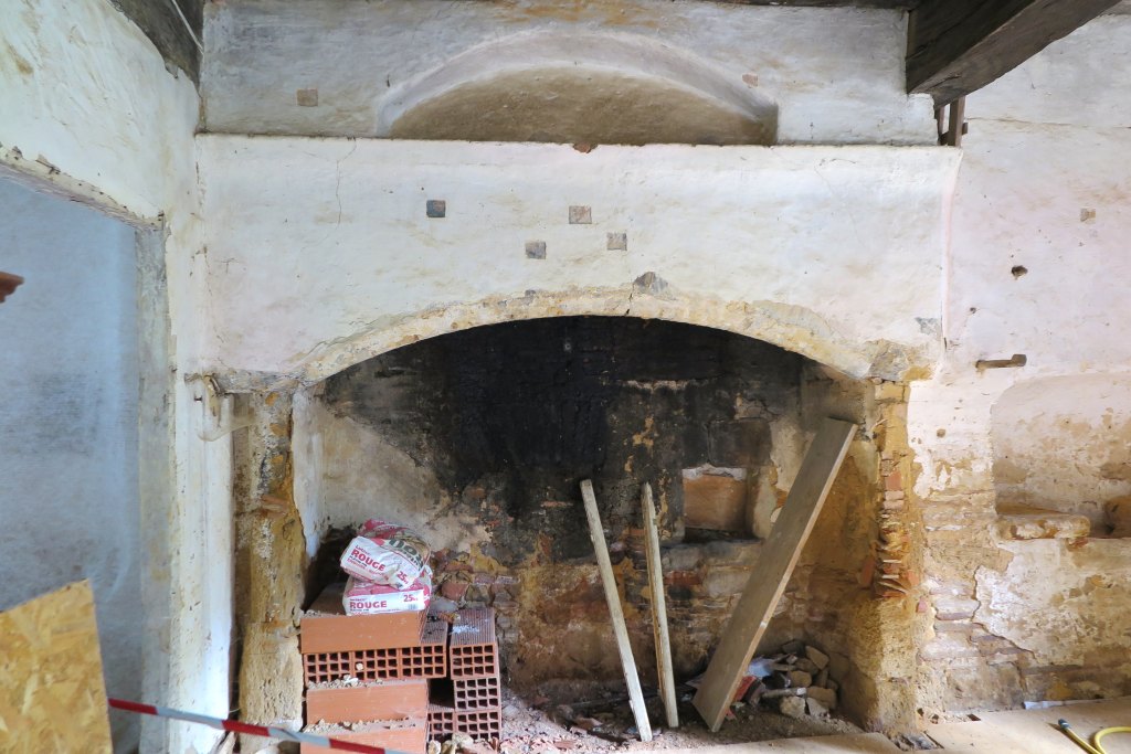 Peintures monumentales et plafond peint du logis