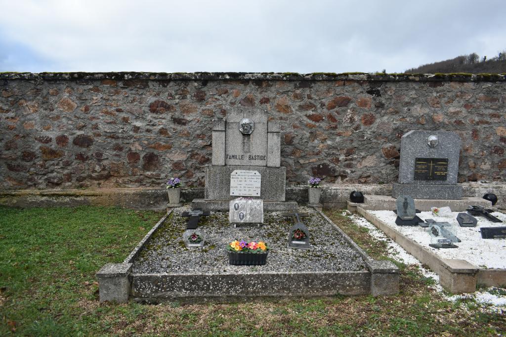 cimetière d'Ampiac