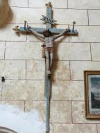 croix de confrérie et statue : Christ en Croix