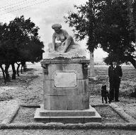 statue de baigneuse assise
