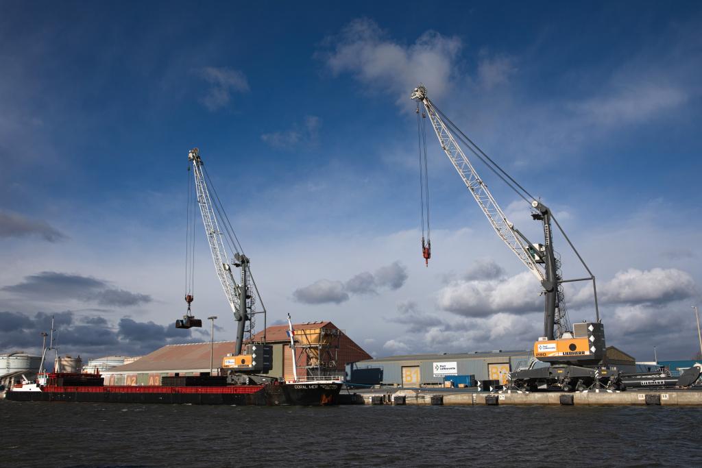 port de commerce