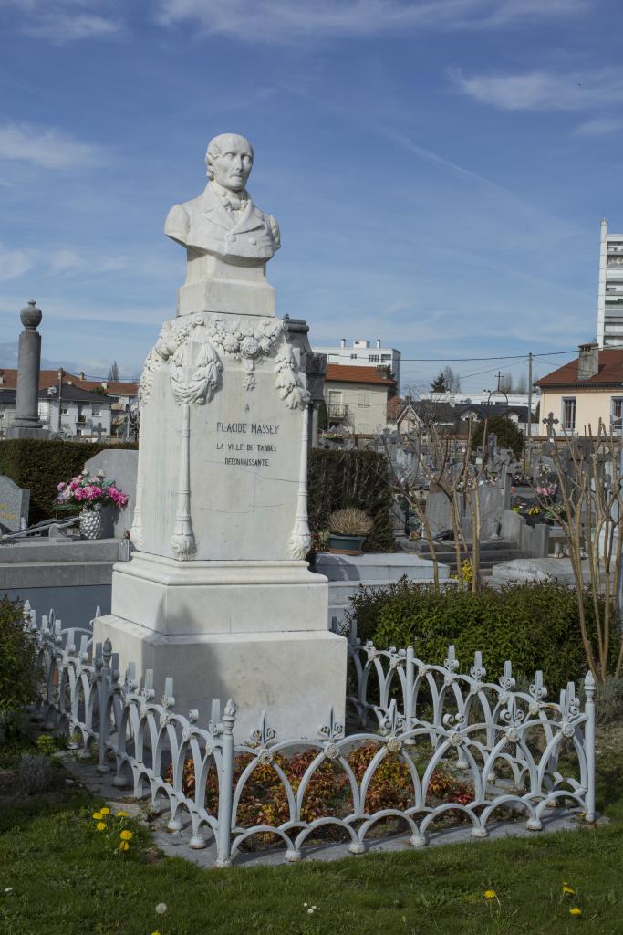 monument funéraire de Placide Massey