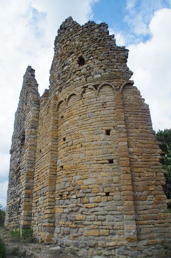 ruines de l'église de Saint-Martin de Mouillet