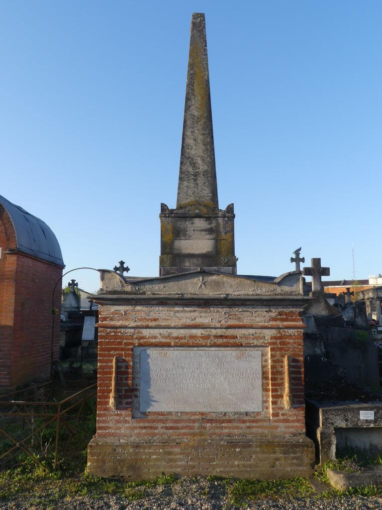 tombe du baron et maire Joseph Vialètes de Mortarieu