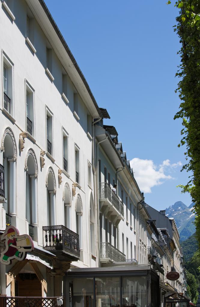 rue dite allée des Bains puis d'Etigny