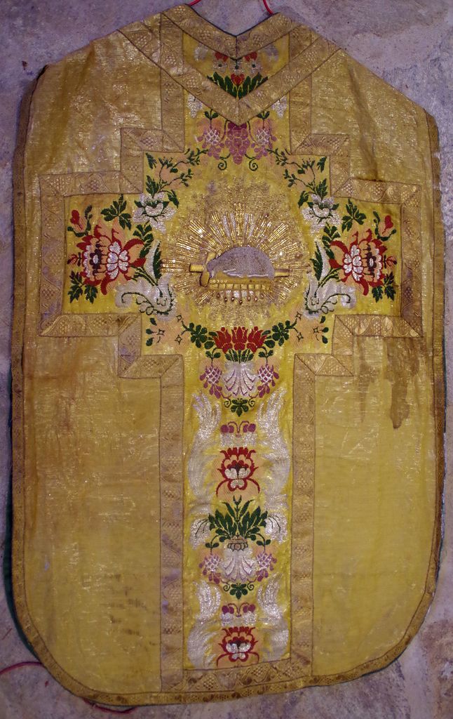 sommaire des textiles de l'église de Malons-et-Elze