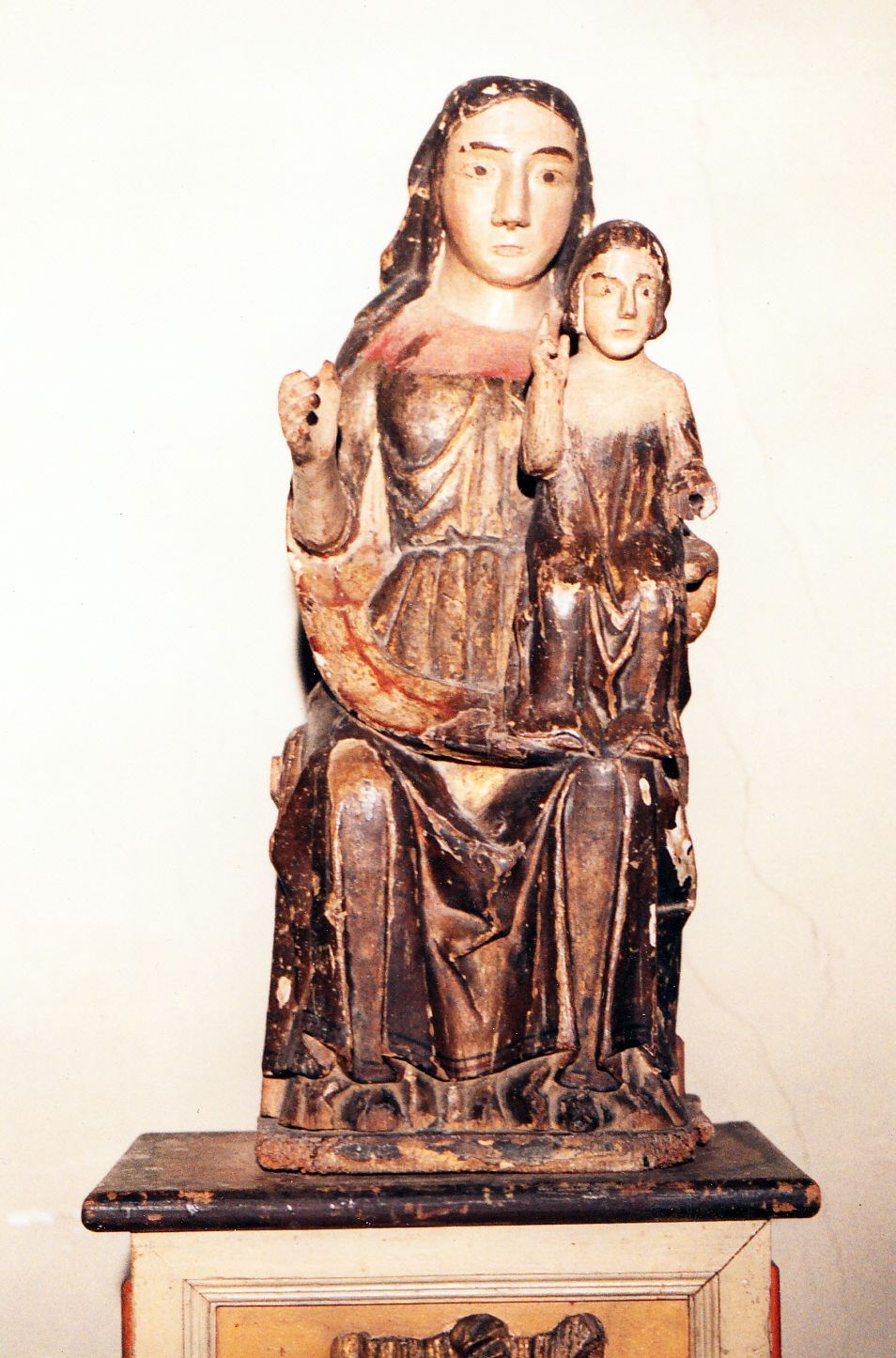 statue de Vierge à l'Enfant