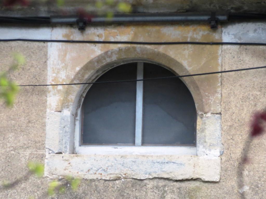 maisons modernes et contemporaines avec remploi médiéval à Lagrasse